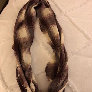 Saferin plaid Infinity blanket scarf in ombre burgandy
